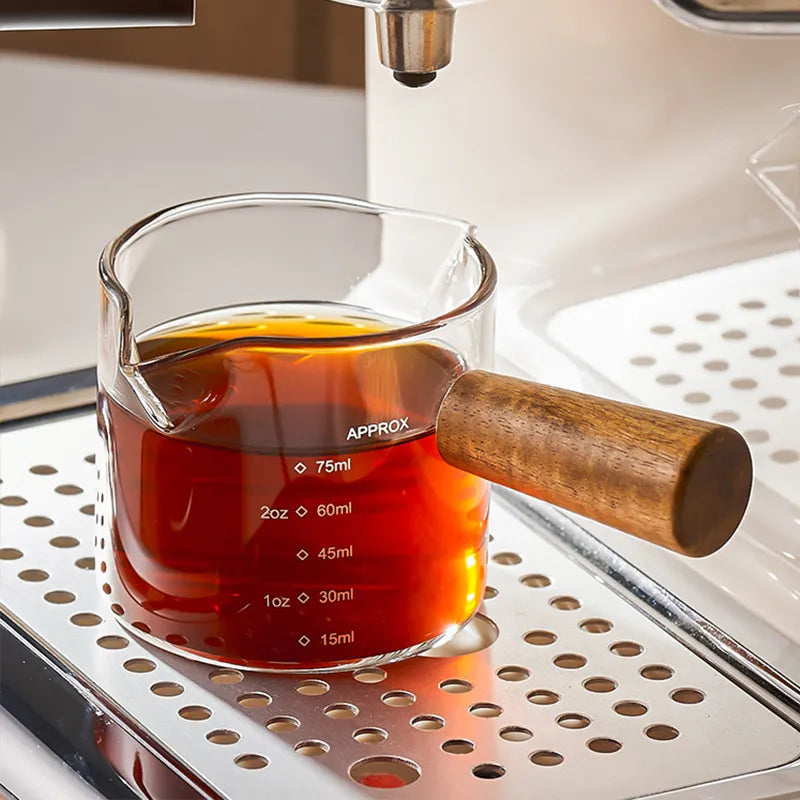 Caneca de Medição de Vidro para Café com Alça de Madeira